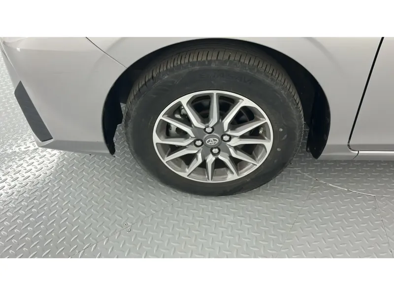 Toyota Yaris Y 2024 23