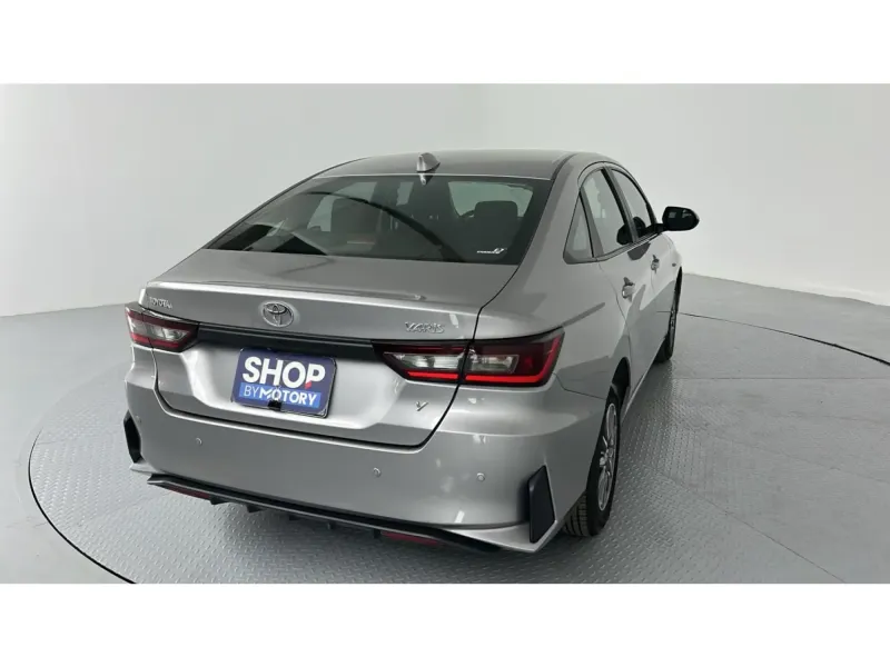 Toyota Yaris Y 2024 6