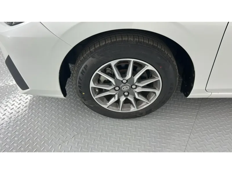 Toyota Yaris Y 2024 19