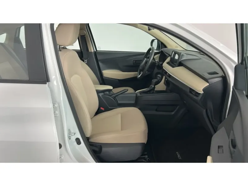 Toyota Yaris Y 2024 11