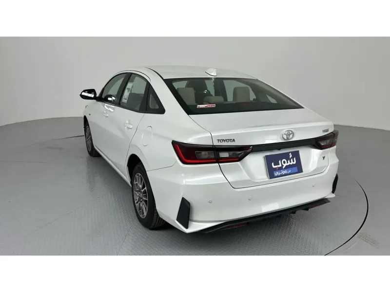 Toyota Yaris Y 2024 8