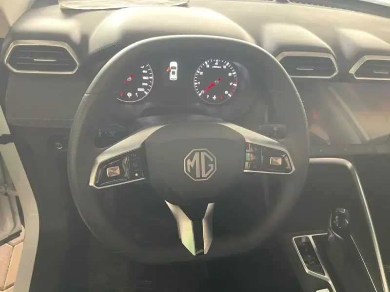 MG ZS 2025 5