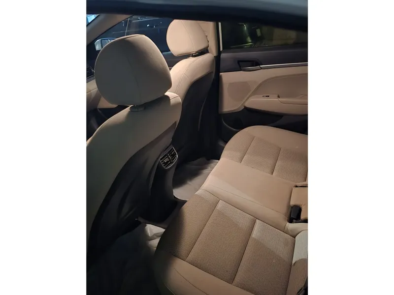 Hyundai Elantra 2018 7