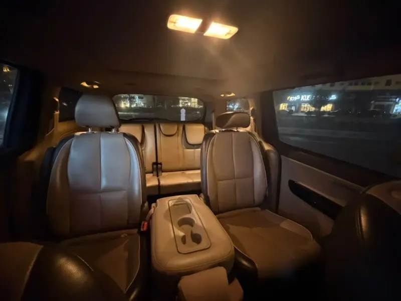KIA Carnival 2017 4