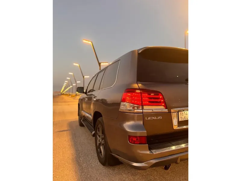 Lexus LX 2014 14
