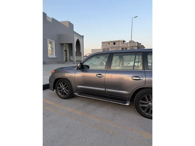 Lexus LX 2014 3