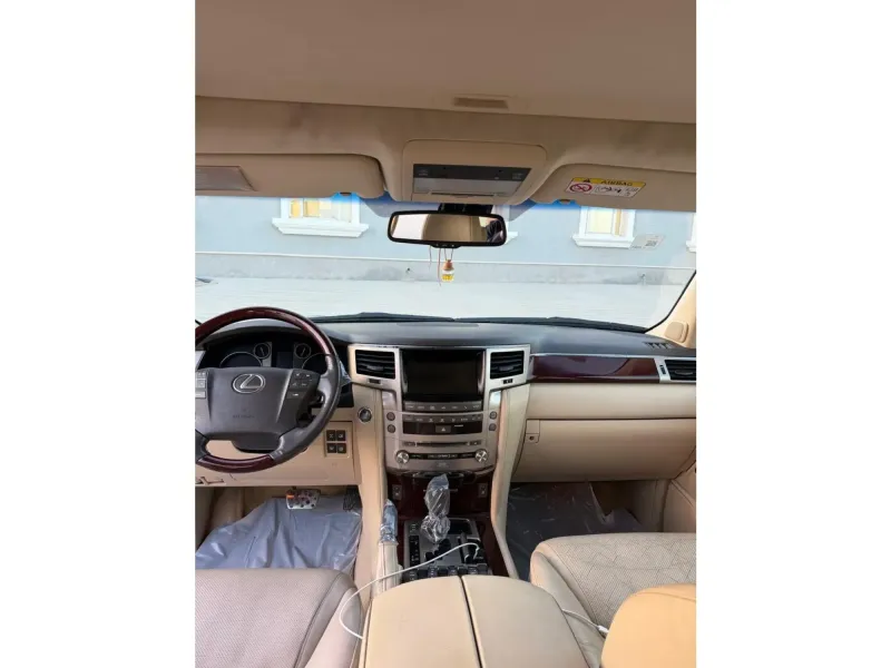 Lexus LX 2014 7