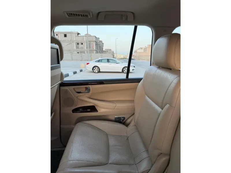 Lexus LX 2014 11