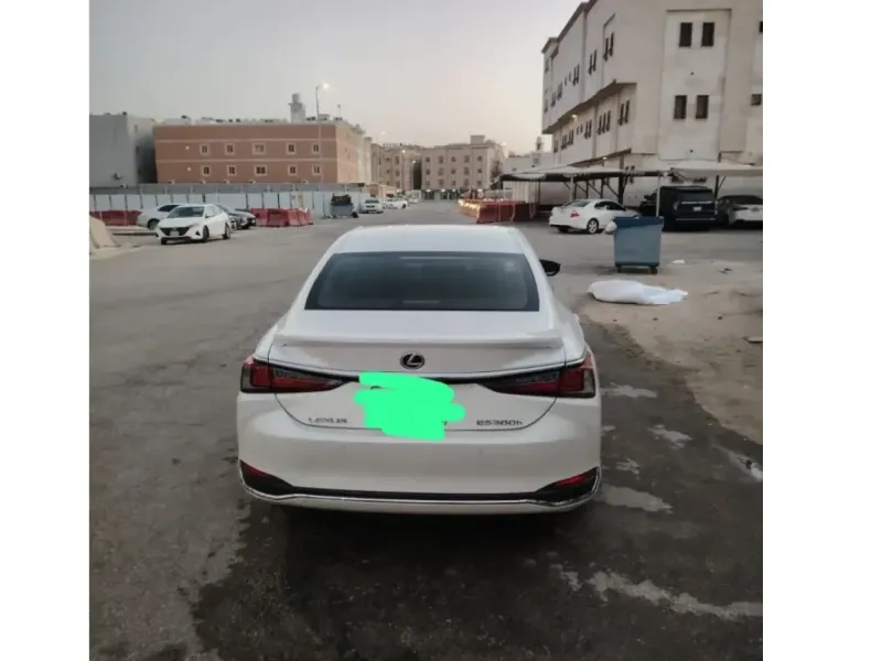 Lexus ES 2020 3