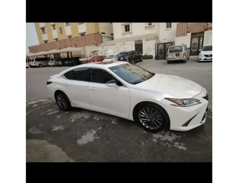 Lexus ES 2020 5