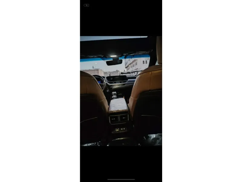 Lexus ES 2020 23