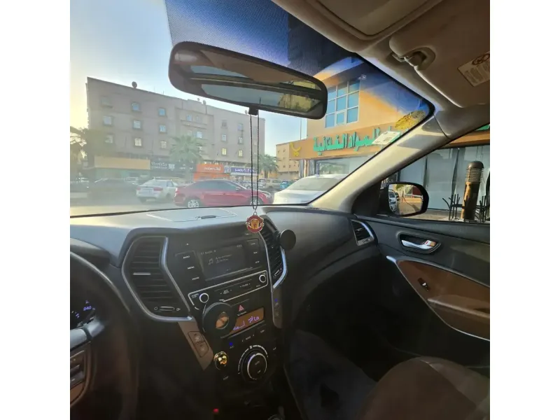 Hyundai SantaFe 2017 3
