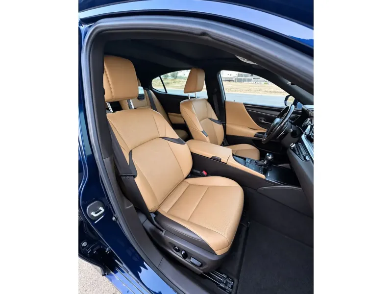 Lexus ES 2021 6