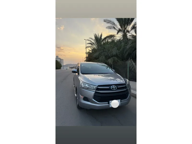 Toyota Innova 2023 2