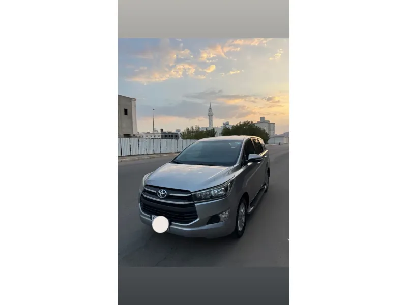 Toyota Innova 2023 3