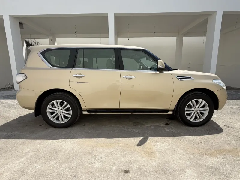 Nissan Patrol 2010 5