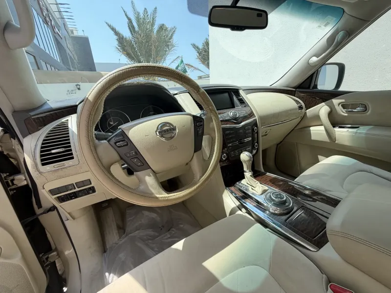 Nissan Patrol 2010 10