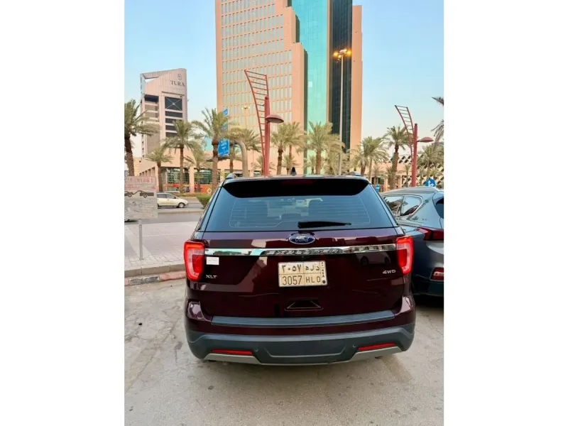Ford Explorer 2019 4