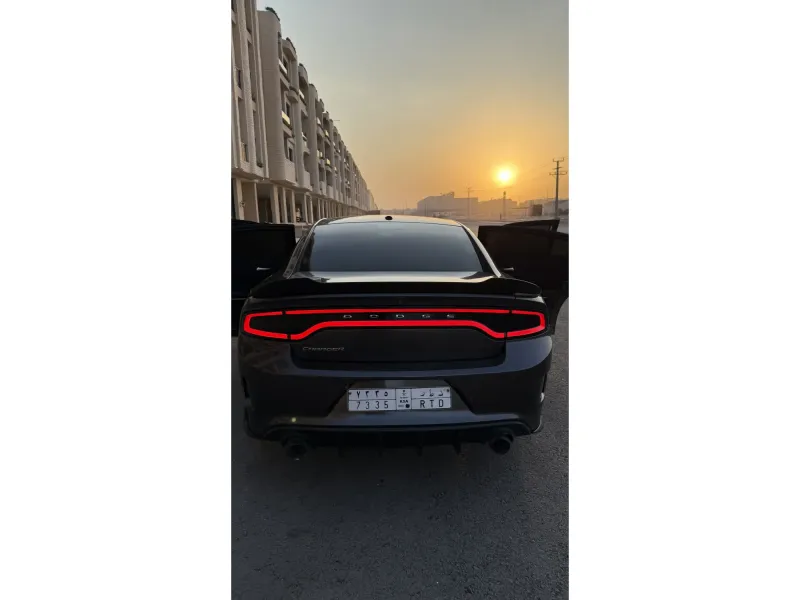 Dodge Charger 2019 4