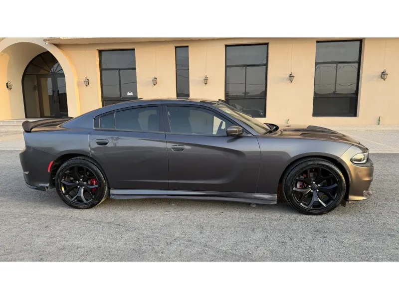 Dodge Charger 2019 5