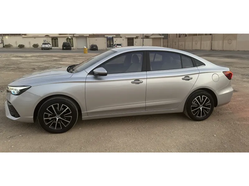 2026 MG5 Comfort – Only 4,100 km – Warranty, Service Package & 3M 3