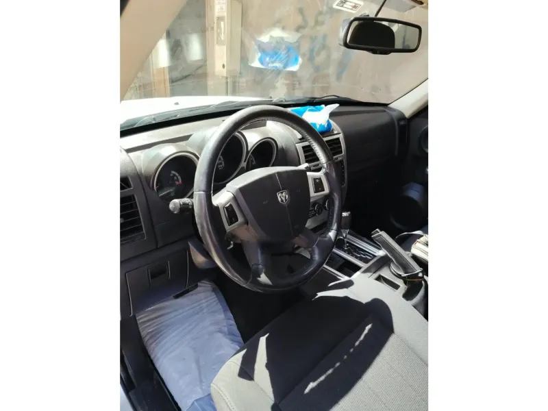 دودج نيترو 2011 5