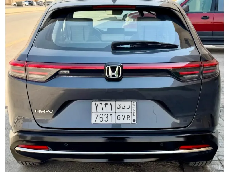 2025 Honda HR-V Sport | Saudi Specs | 18,000 KM 4