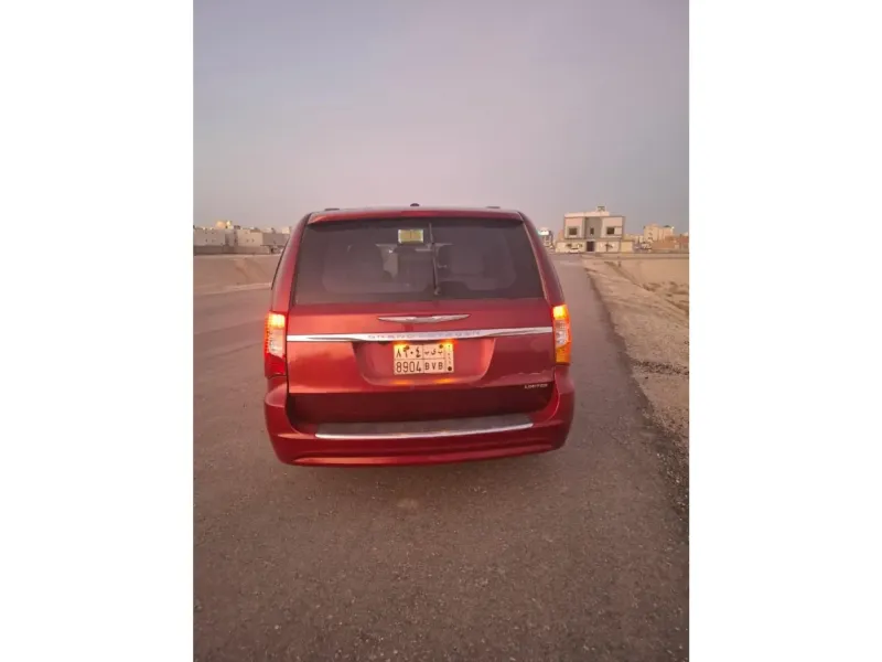 كرايسلر جراند فوياجر 2013 4