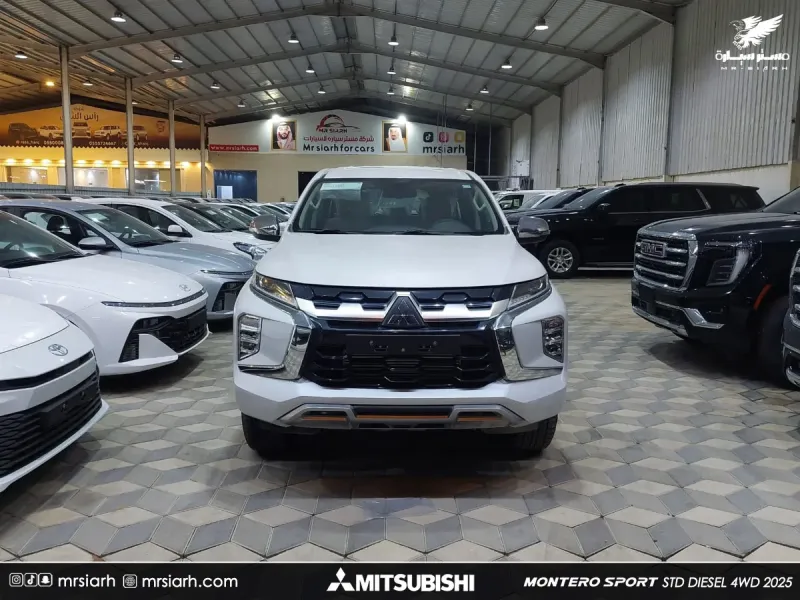 Mitsubishi MONTEROSPORT 2025 1