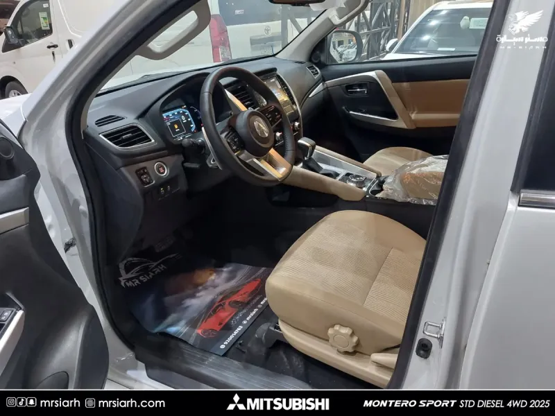 Mitsubishi MONTEROSPORT 2025 7