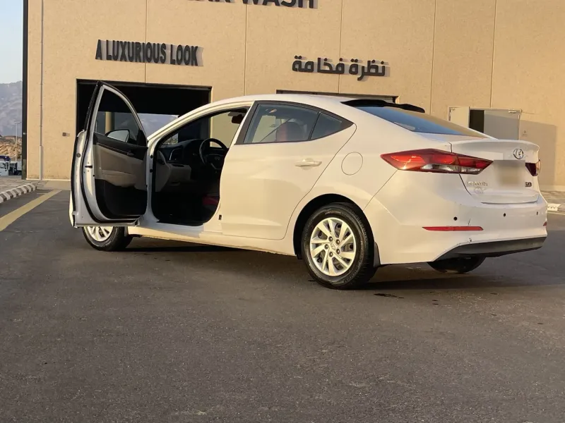 هيونداي إلنترا 2016 3