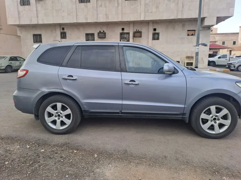 Hyundai SantaFe 2009 3