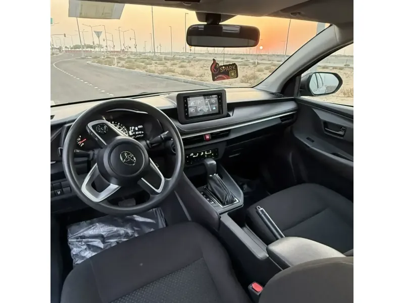 تويوتا يارس 2024 9