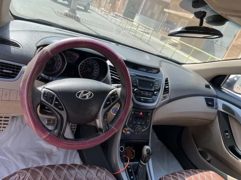Hyundai Elantra 2015 4