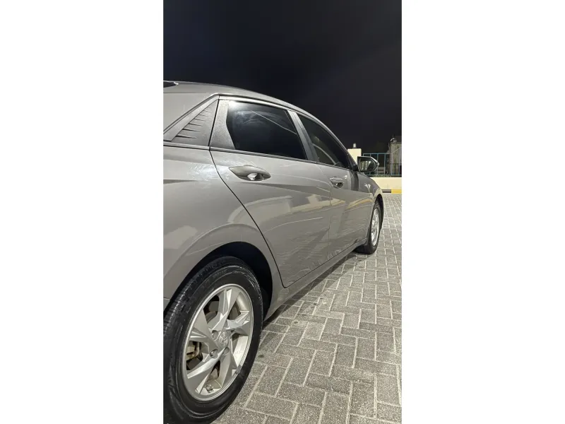 Hyundai Elantra 2022 5