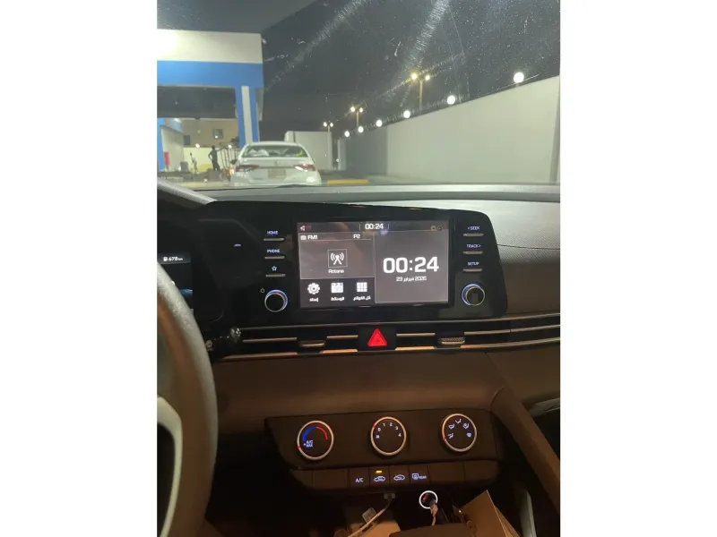 Hyundai Elantra 2022 12