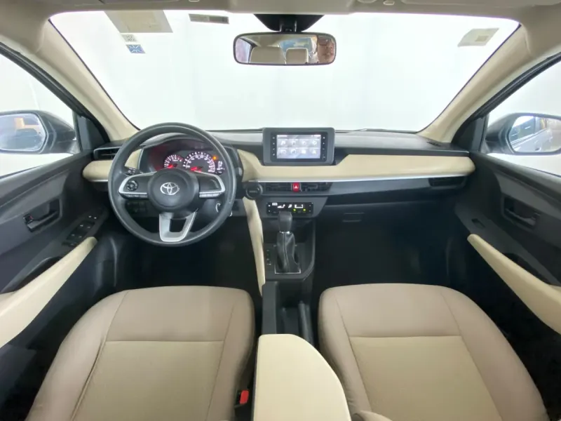 Toyota Yaris Y 2023 9