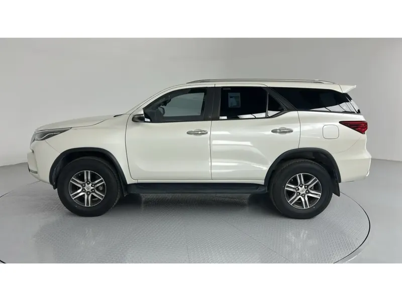 Toyota Fortuner VX1 2021 5