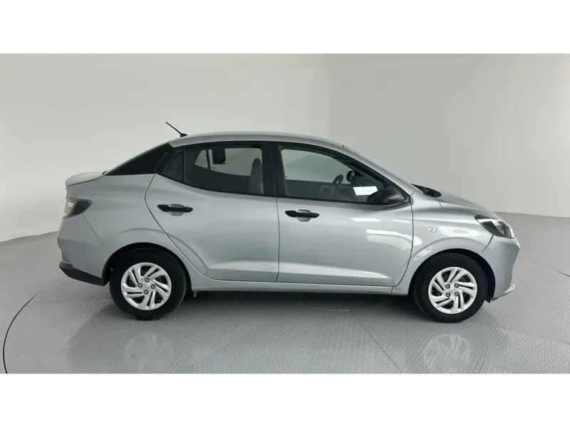 Hyundai GRAND i10 STD 2023 8
