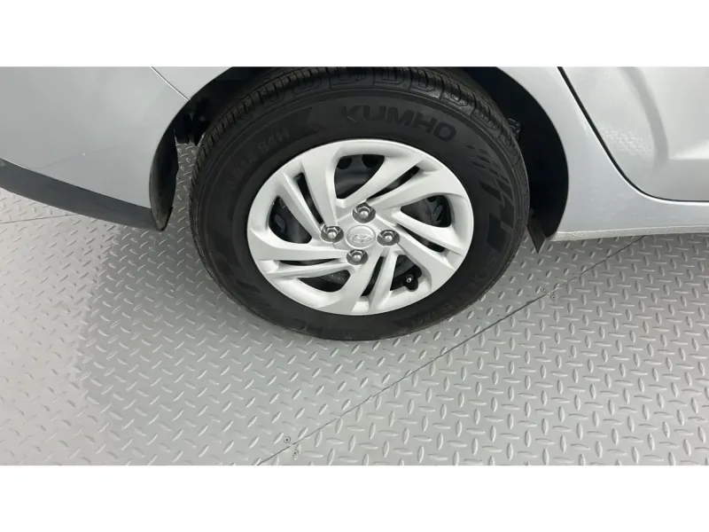 Hyundai GRAND i10 STD 2023 27