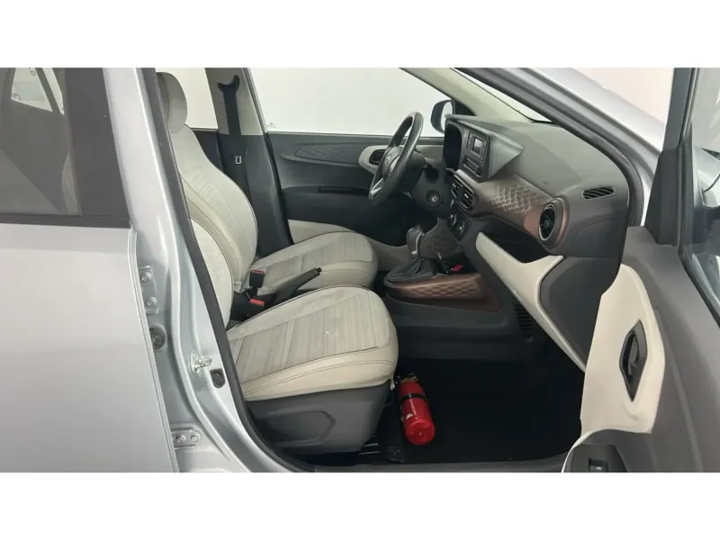 Hyundai GRAND i10 STD 2023 15