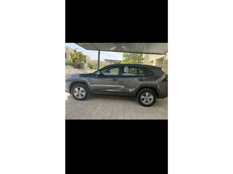 Toyota RAV4 2025 3
