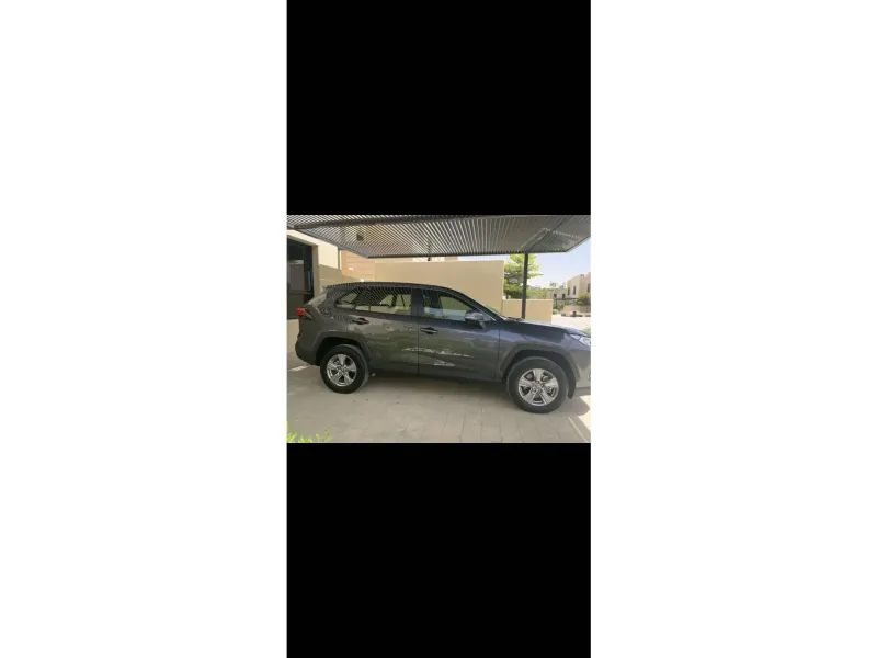 Toyota RAV4 2025 2