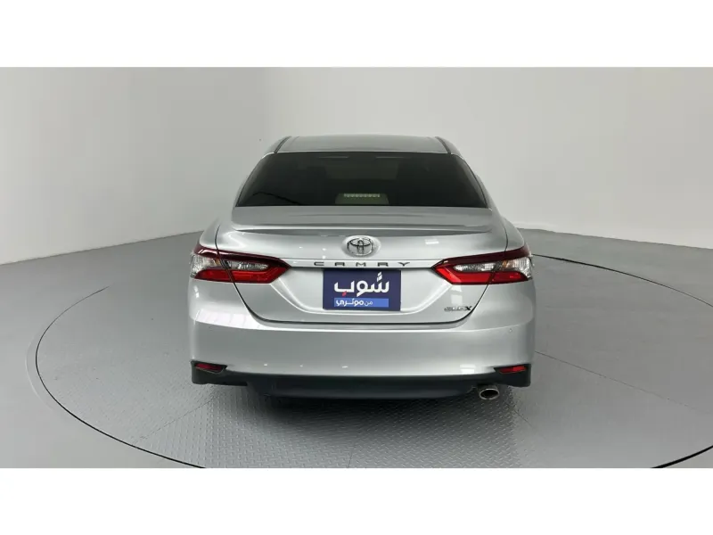 تويوتا كامري جي ال ي اكس 2024 4