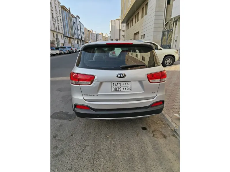 كيا سورينتو 2016 3