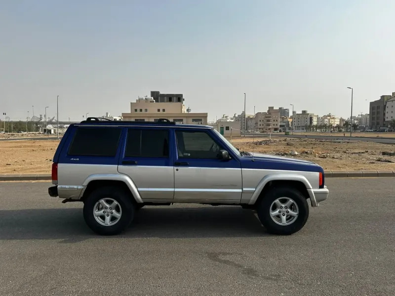 Jeep Cherokee 2000 3