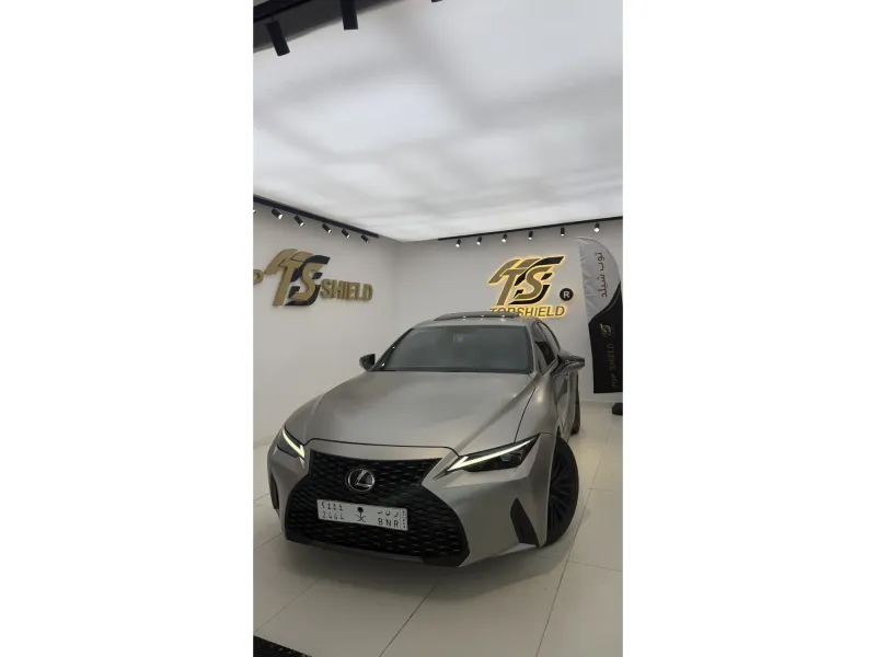 Lexus IS 2024 1