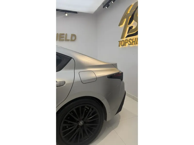 Lexus IS 2024 10
