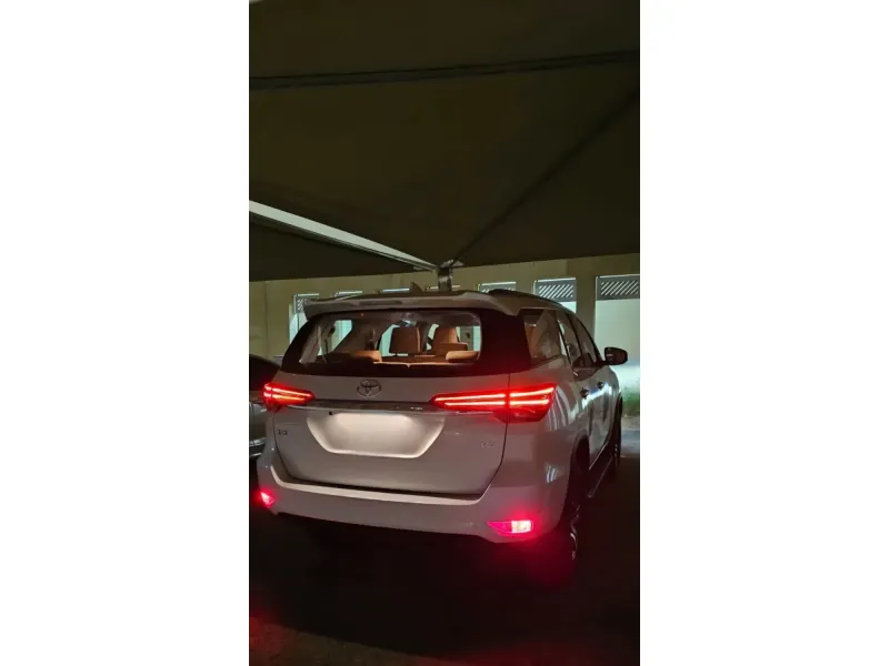 Toyota Fortuner 2024 3