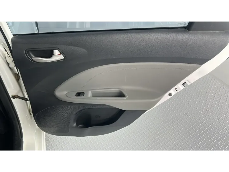 KIA Pegas GL 2026 21